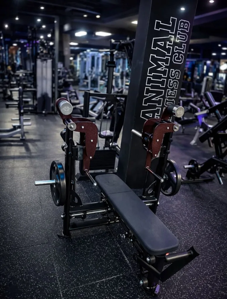Sala de entrenamiento Minimal Fitness Club